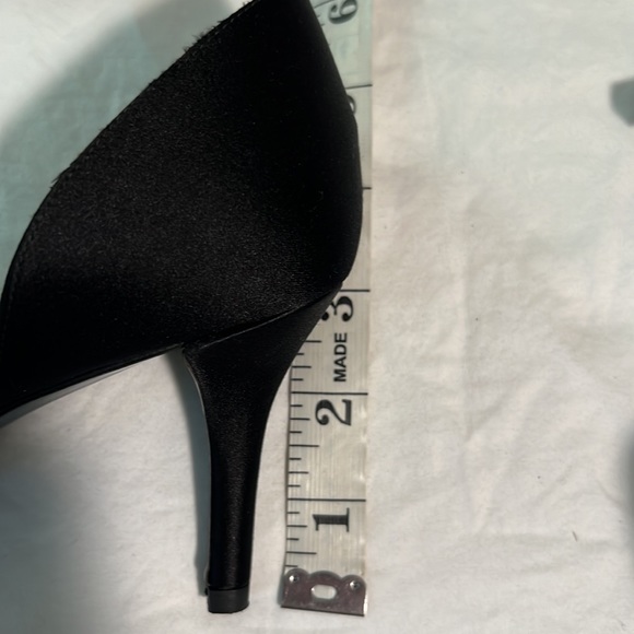 NEW Stuart Weitzman Black Satin Heels - Picture 7 of 7